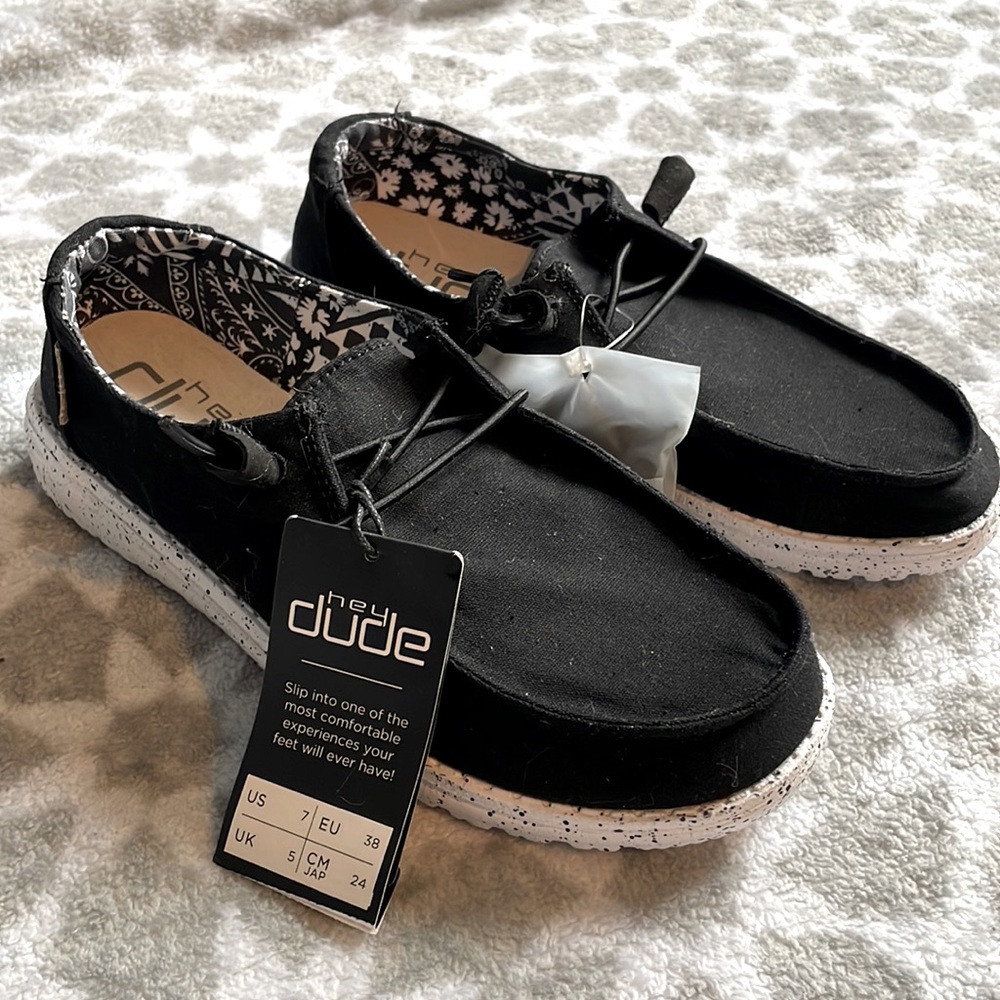 NWT Hey Dude slip ons